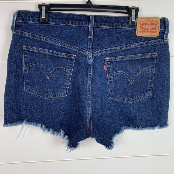 Levi’s 501 Women’s High Rise Button Fly Cutoff Denim Jean Shorts Size 34 - Picture 7 of 11